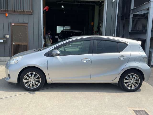 TOYOTA AQUA 2012 Image 31