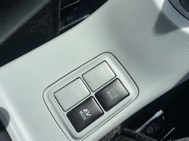 TOYOTA AQUA 2012 Image 31