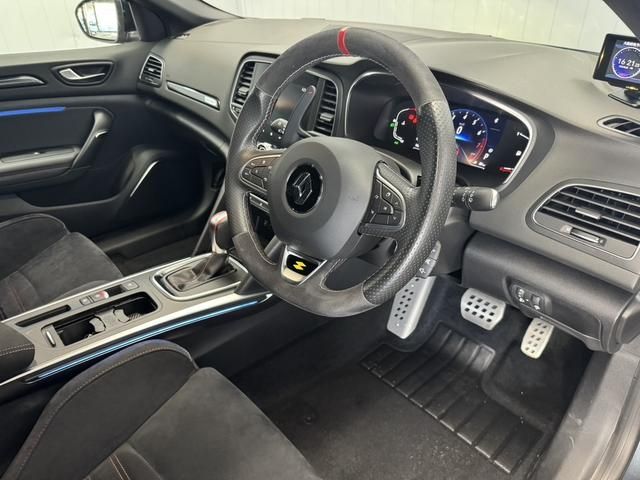 RENAULT MEGANE HATCH 2022 Image 31