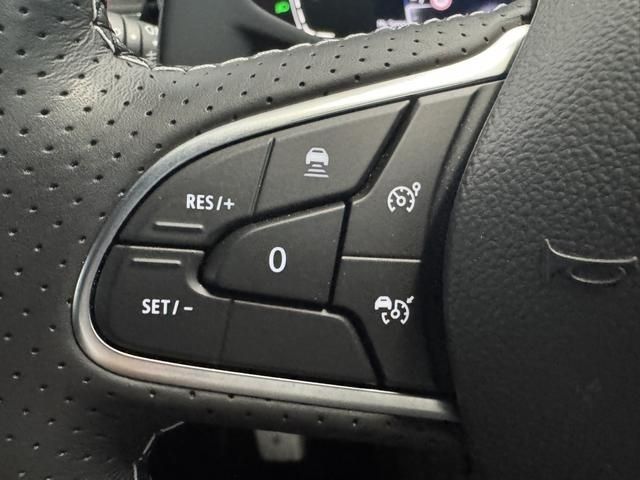 RENAULT MEGANE HATCH 2022 Image 31