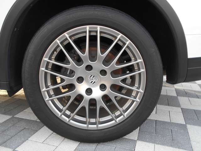 PORSCHE CAYENNE 2015 Image 31