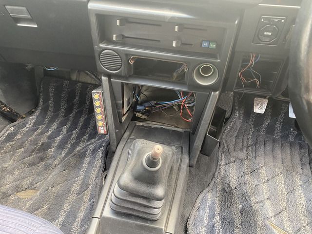 TOYOTA COROLLA LEVIN 1986 Image 31