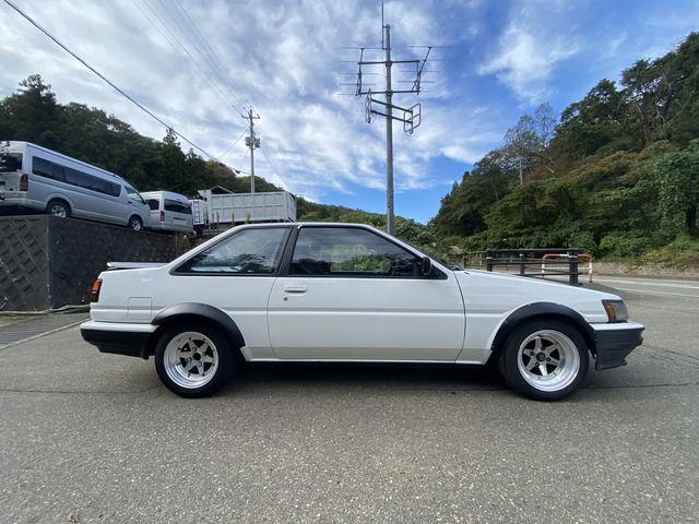 TOYOTA COROLLA LEVIN 1986 Image 31