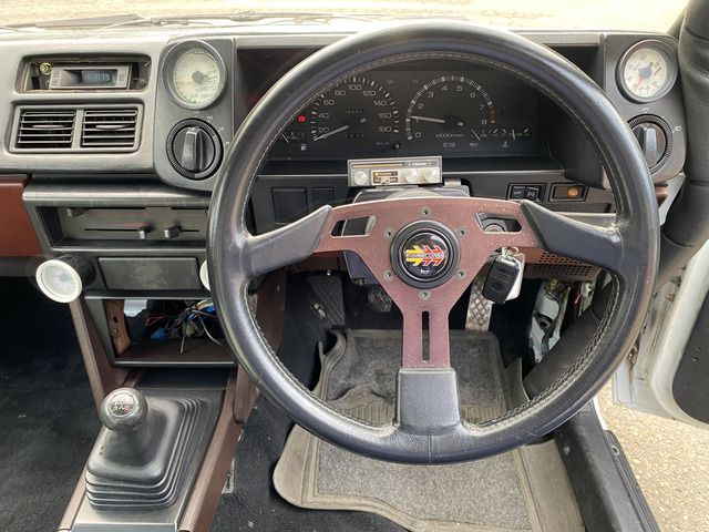 TOYOTA COROLLA LEVIN 1986 Image 31