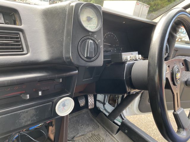 TOYOTA COROLLA LEVIN 1986 Image 31