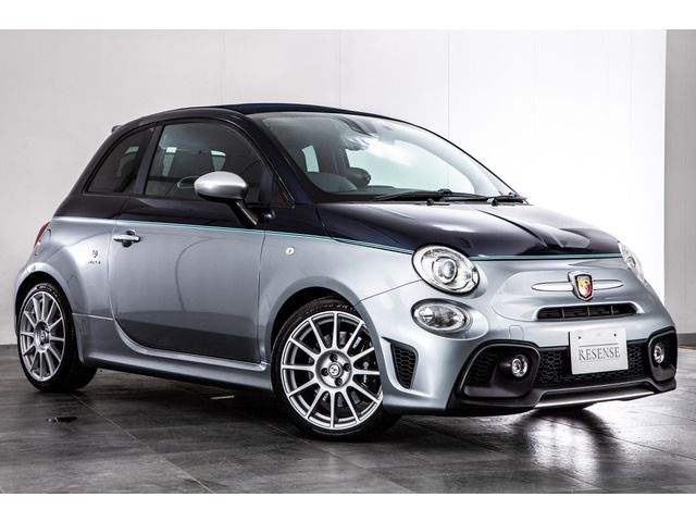 FIAT ABARTH 695C 2019 Image 31