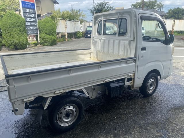 DAIHATSU HIJET TRUCK 2017 Image 31