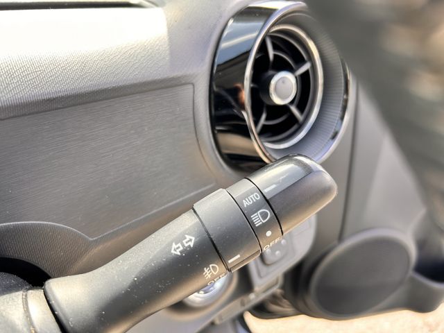 TOYOTA AQUA 2017 Image 31