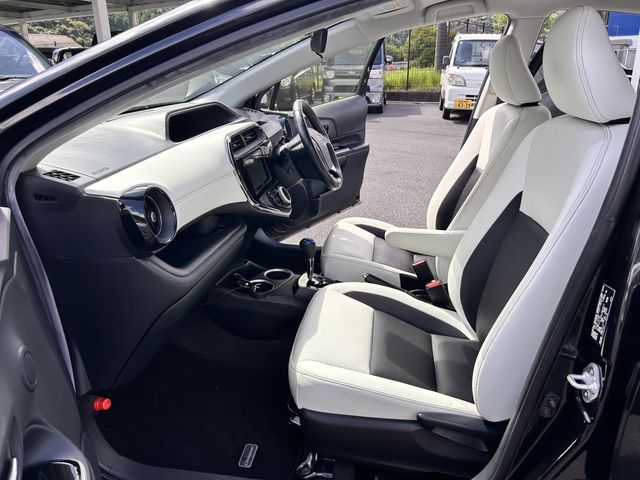 TOYOTA AQUA 2017 Image 31