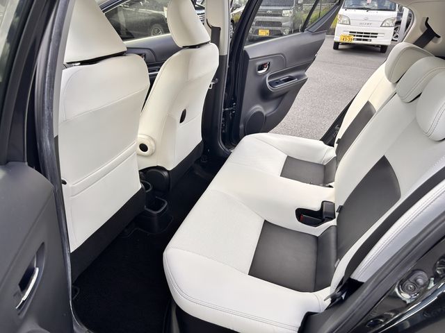 TOYOTA AQUA 2017 Image 31