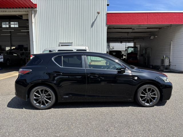 TOYOTA LEXUS CT200H 2012 Image 31