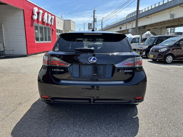 TOYOTA LEXUS CT200H 2012 Image 31