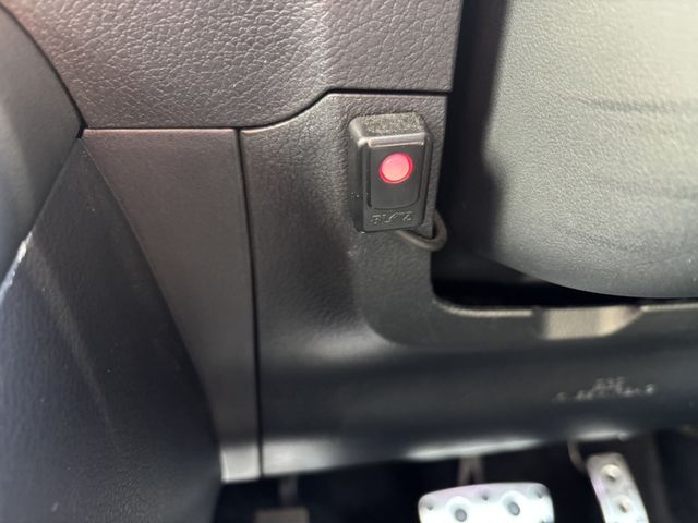 TOYOTA LEXUS CT200H 2012 Image 31