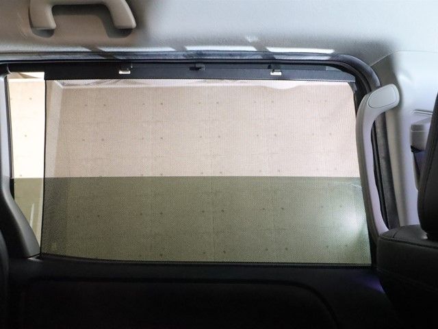 TOYOTA VOXY HYBRID 2016 Image 31