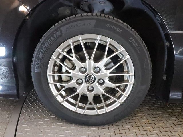 TOYOTA VOXY HYBRID 2016 Image 31