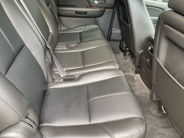 CHEVROLET SUBURBAN 2012 Image 31