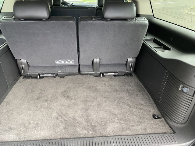 CHEVROLET SUBURBAN 2012 Image 31