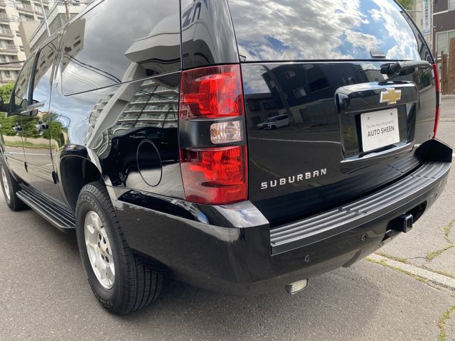 CHEVROLET SUBURBAN 2012 Image 31