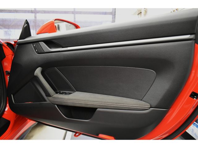 PORSCHE 911 2022 Image 31