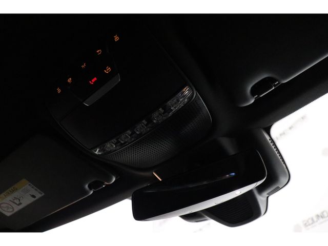 MERCEDES BENZ C CLAS 2018 Image 31