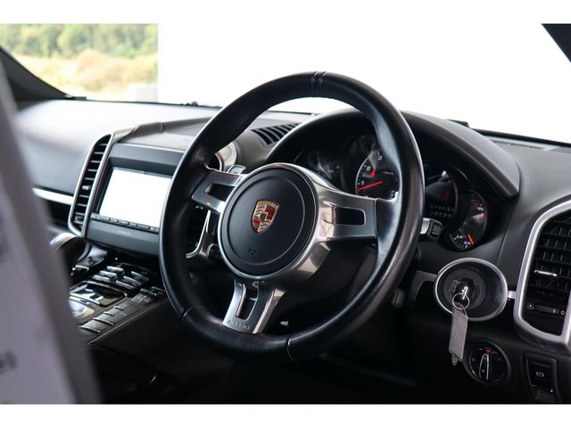PORSCHE CAYENNE 2014 Image 31