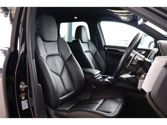 PORSCHE CAYENNE 2014 Image 31