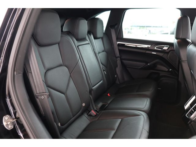 PORSCHE CAYENNE 2014 Image 31