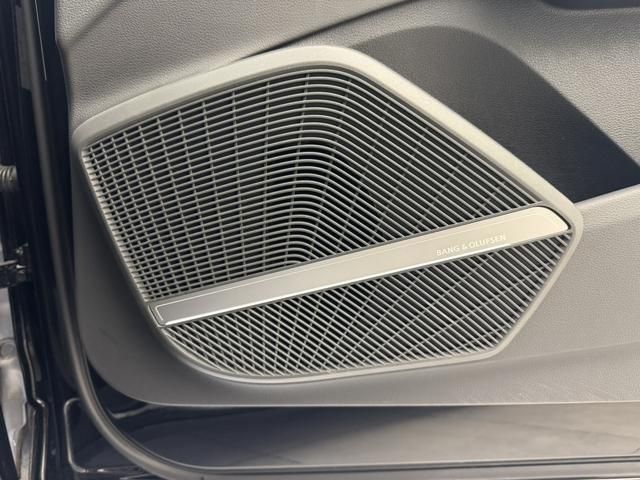 AUDI SQ5 2022 Image 31