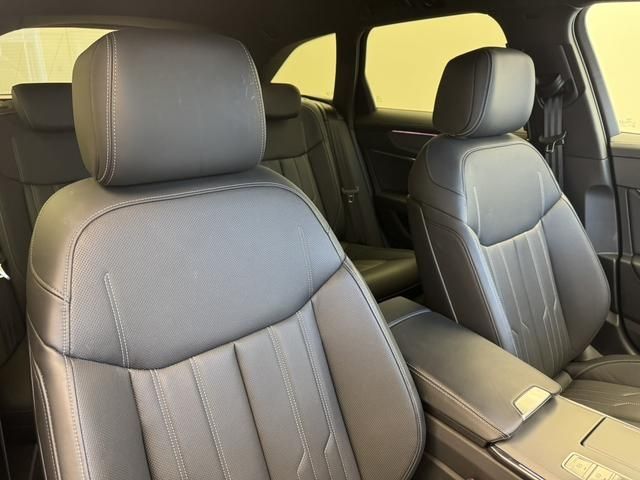 AUDI A6 AVANT 2023 Image 31