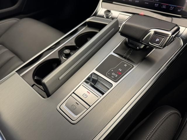 AUDI A6 AVANT 2023 Image 31