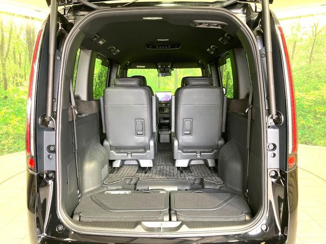 HONDA STEPWAGON E:HEV SPAD 2022 Image 31