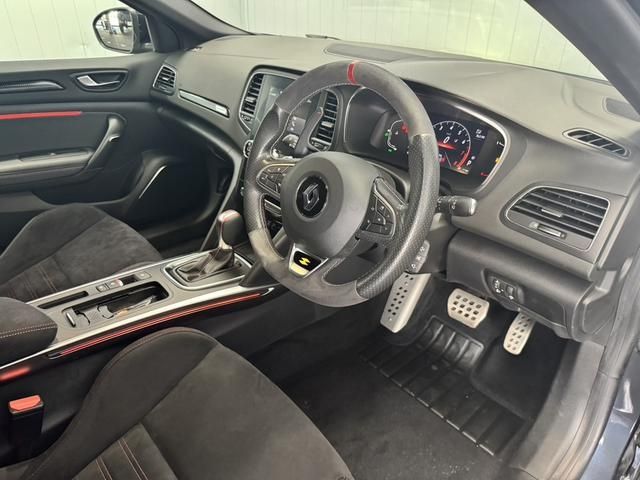 RENAULT MEGANE HATCH 2023 Image 31