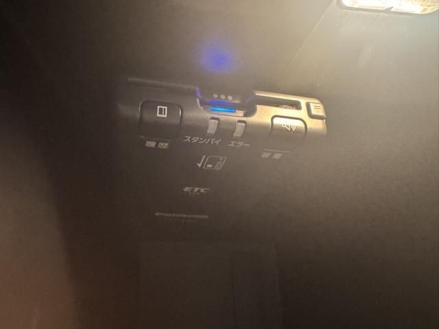 RENAULT MEGANE HATCH 2023 Image 31