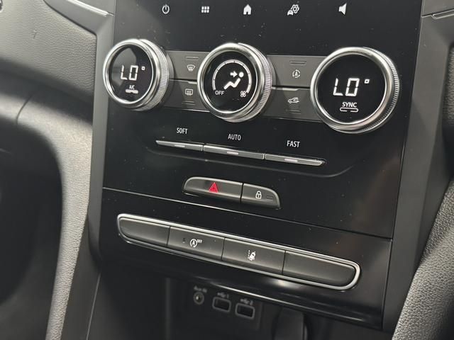 RENAULT MEGANE HATCH 2023 Image 31