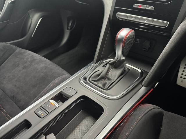 RENAULT MEGANE HATCH 2023 Image 31