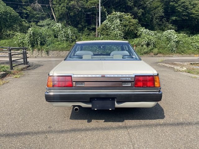 NISSAN CEDRIC 1982 Image 31