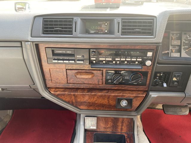 NISSAN CEDRIC 1982 Image 31