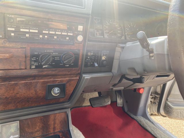NISSAN CEDRIC 1982 Image 31