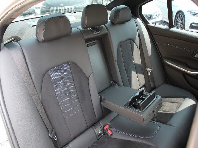 BMW 3SERIES SEDAN 2019 Image 31