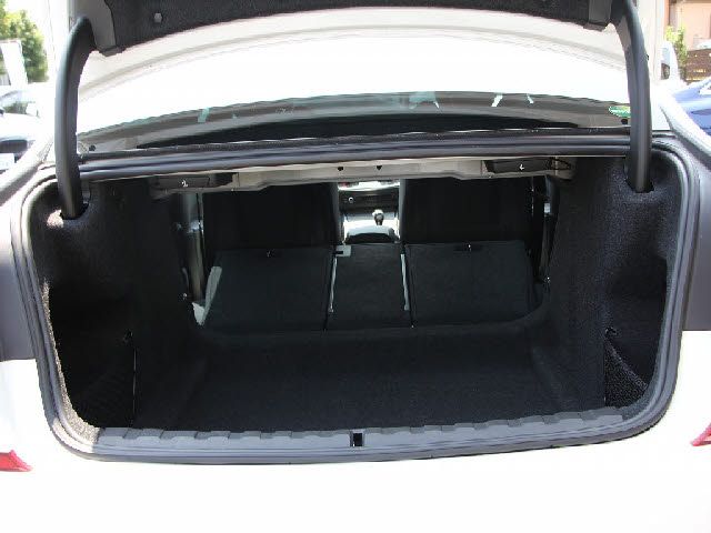 BMW 3SERIES SEDAN 2019 Image 31