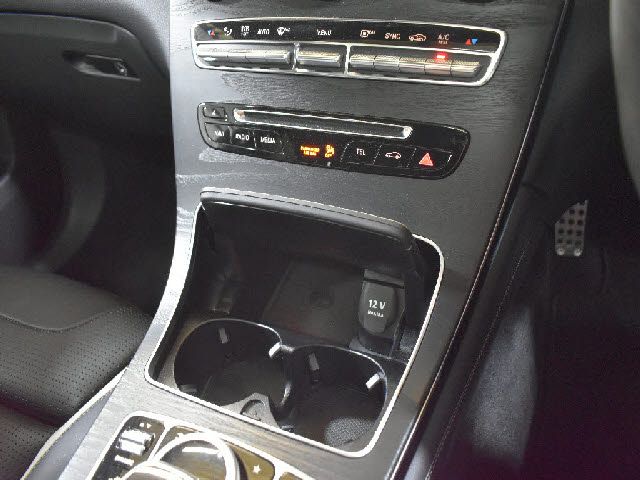 MERCEDES BENZ MERCEDES AMG GLC CLA 2019 Image 31