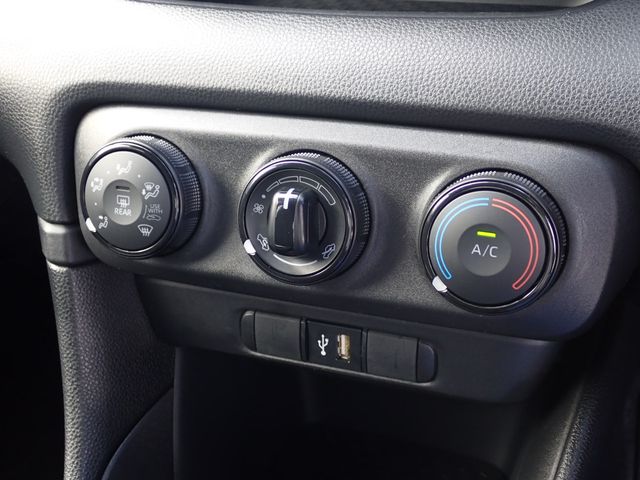 TOYOTA YARIS 2022 Image 31