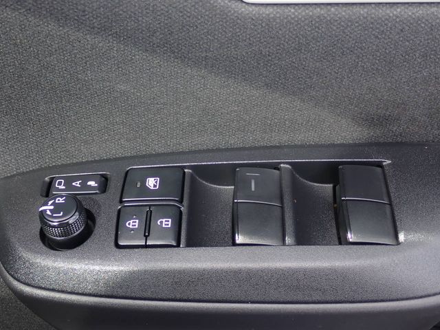 TOYOTA YARIS 2022 Image 31