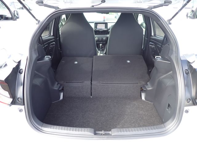 TOYOTA YARIS 2022 Image 31