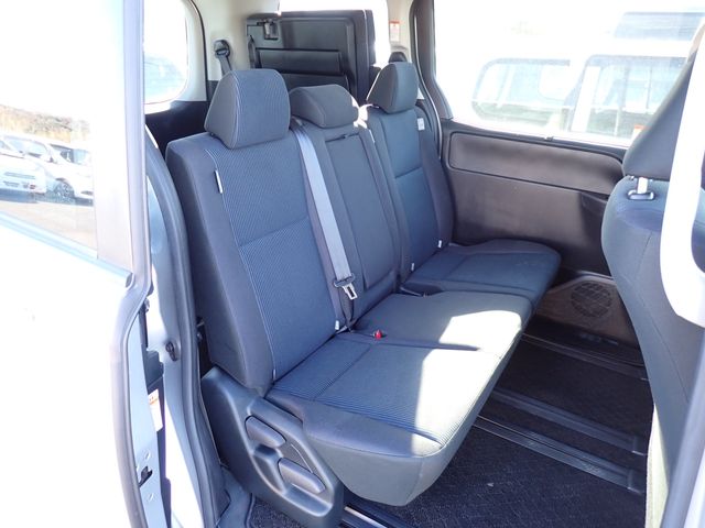 TOYOTA NOAH 2020 Image 31