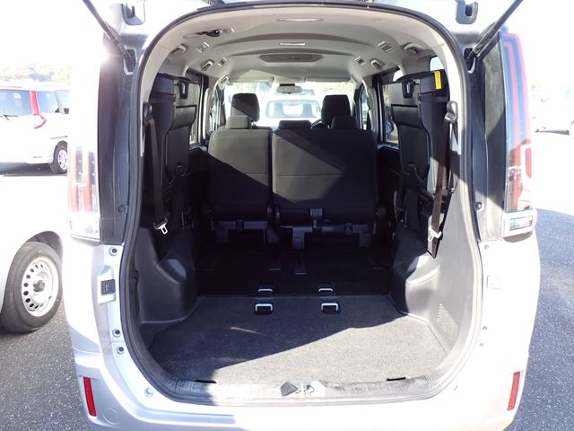 TOYOTA NOAH 2020 Image 31