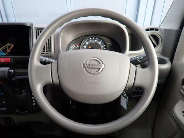 NISSAN NV100 CLIPPER 2024 Image 31