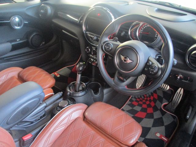 BMW MINI OPEN 2017 Image 31