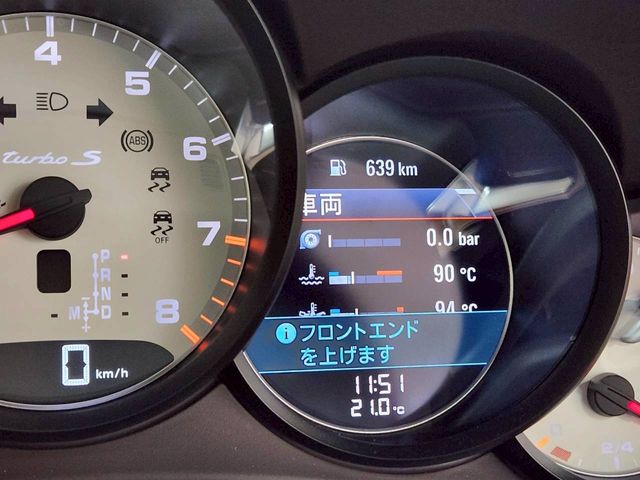 PORSCHE 911 2018 Image 31