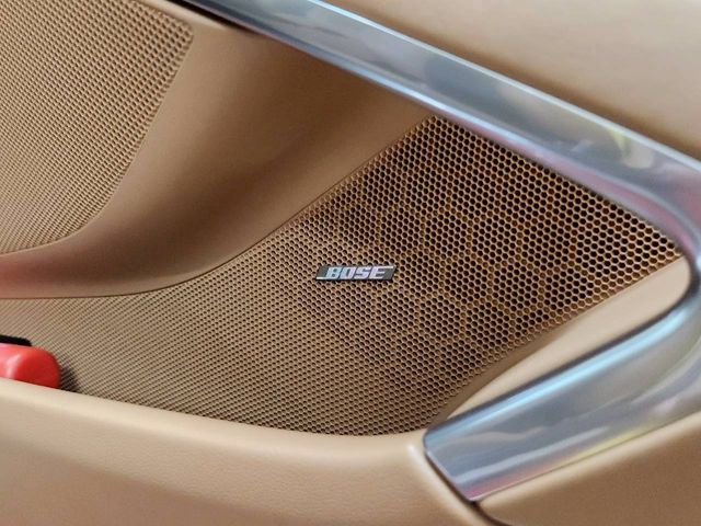 PORSCHE 911 2018 Image 31